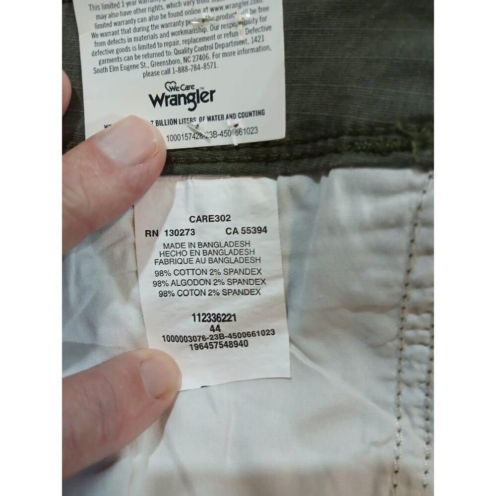 Wrangler Cargo Shorts Men's 44 Olive Relaxed fit Flex comfort NWT - Picture 14 of 14